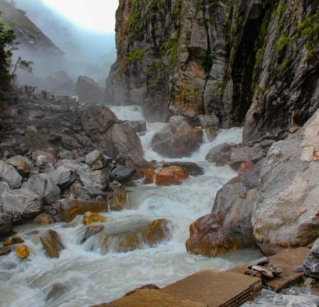 Pushpwati river coming from the Valley of Flowers