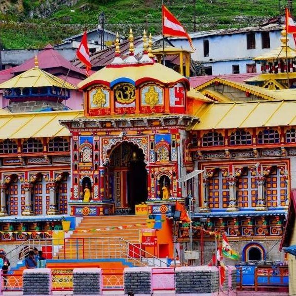 Badrinath Temple - Kedarnath Badrinath Tour