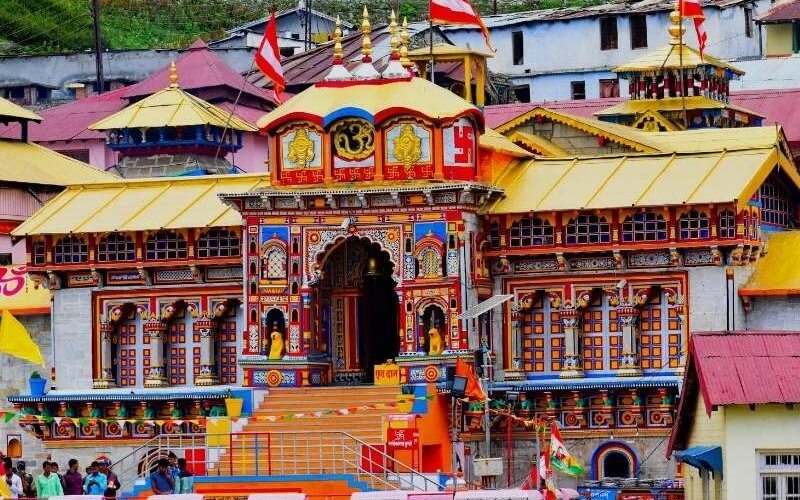 Badrinath Temple - Kedarnath Badrinath Tour