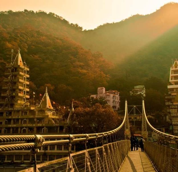 Rishikesh - Laxman Jhula - Kedarnath Badrinath Tour